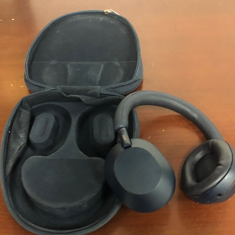 Sony WH-1000XM5 Wireless Over-Ear Headphones in Dark Blue noise-cancelling